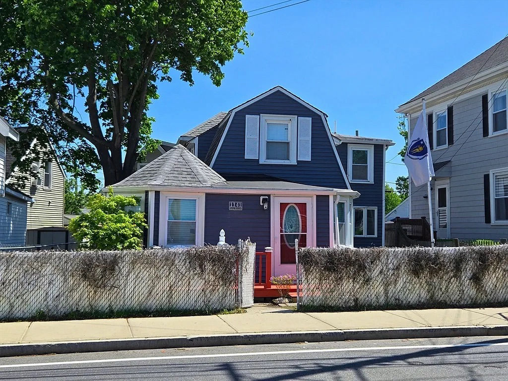 1141 Sea St, Quincy, MA 02169