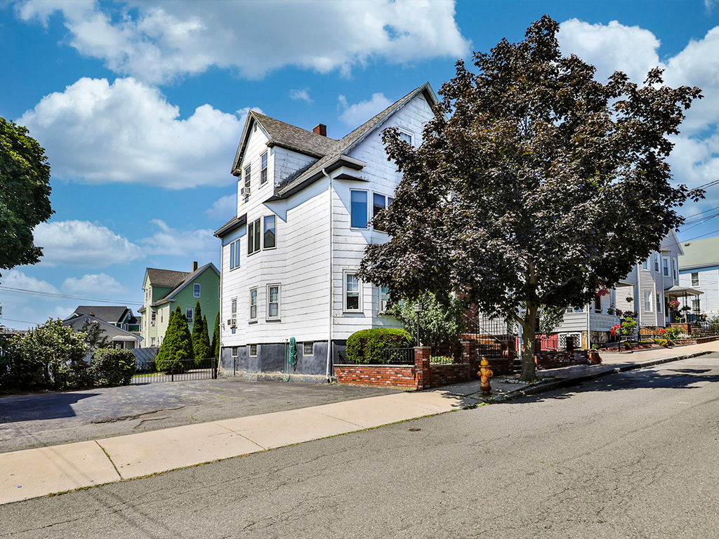 20 Jackson Ave, Everett, MA 02149