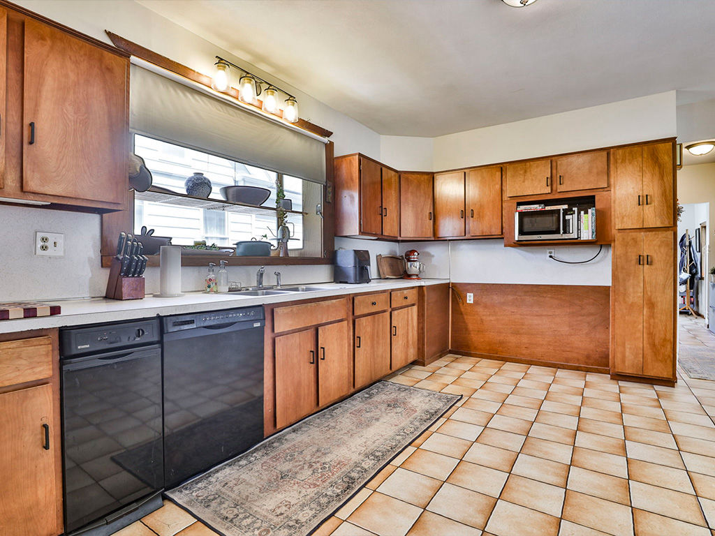 20 Jackson Ave, Everett, MA 02149