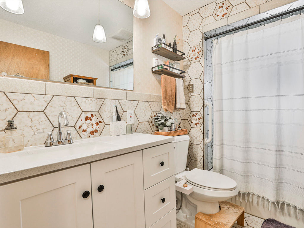 20 Jackson Ave, Everett, MA 02149
