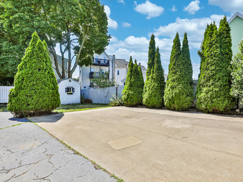 20 Jackson Ave, Everett, MA 02149